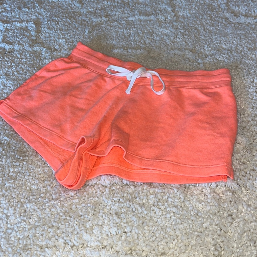 Pink sweat shorts - Picture 3 of 3